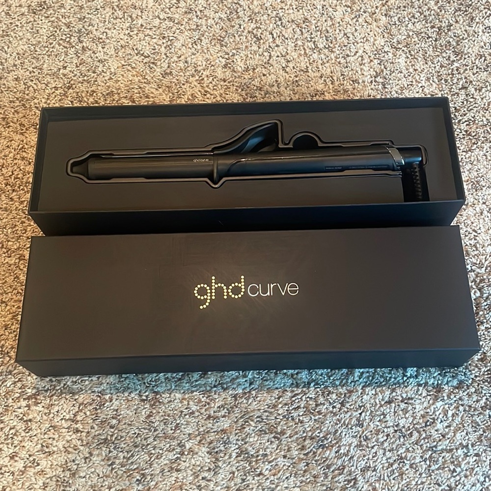 NEW GHD Curve Curling Iron
